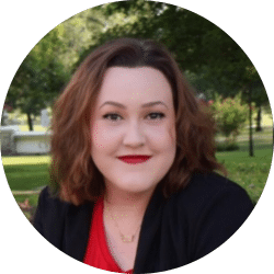 Hailey Wyre, Therapist